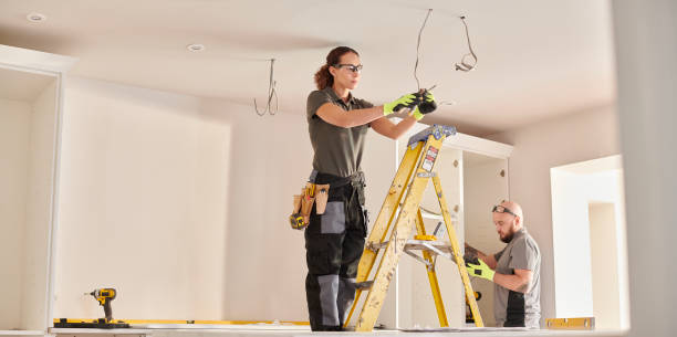 Best Affordable Emergency Electrician  in Saunders Lake, OR